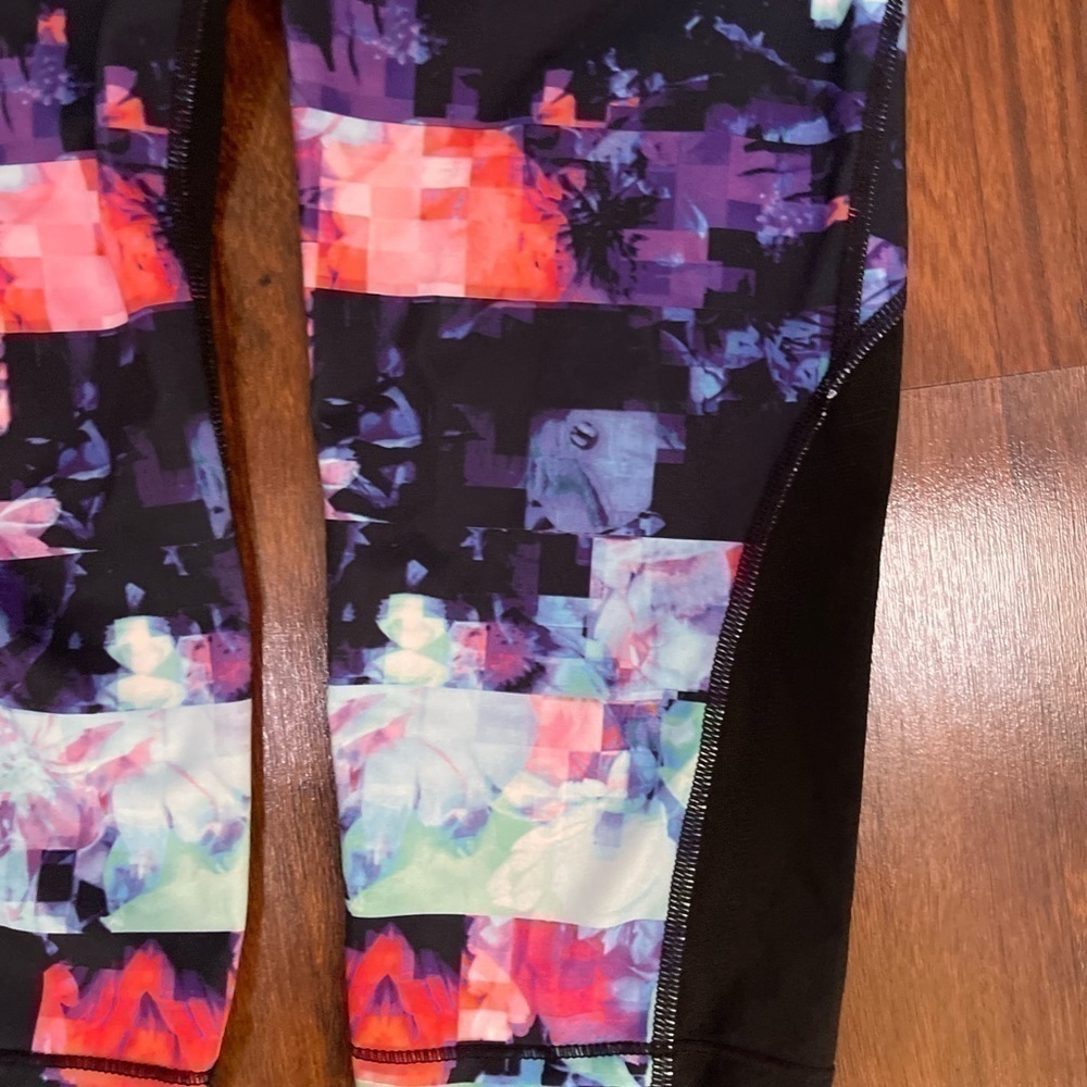 ✨ Nike Pro Abstract Floral Workout Leggings Small - Picture 4 of 12